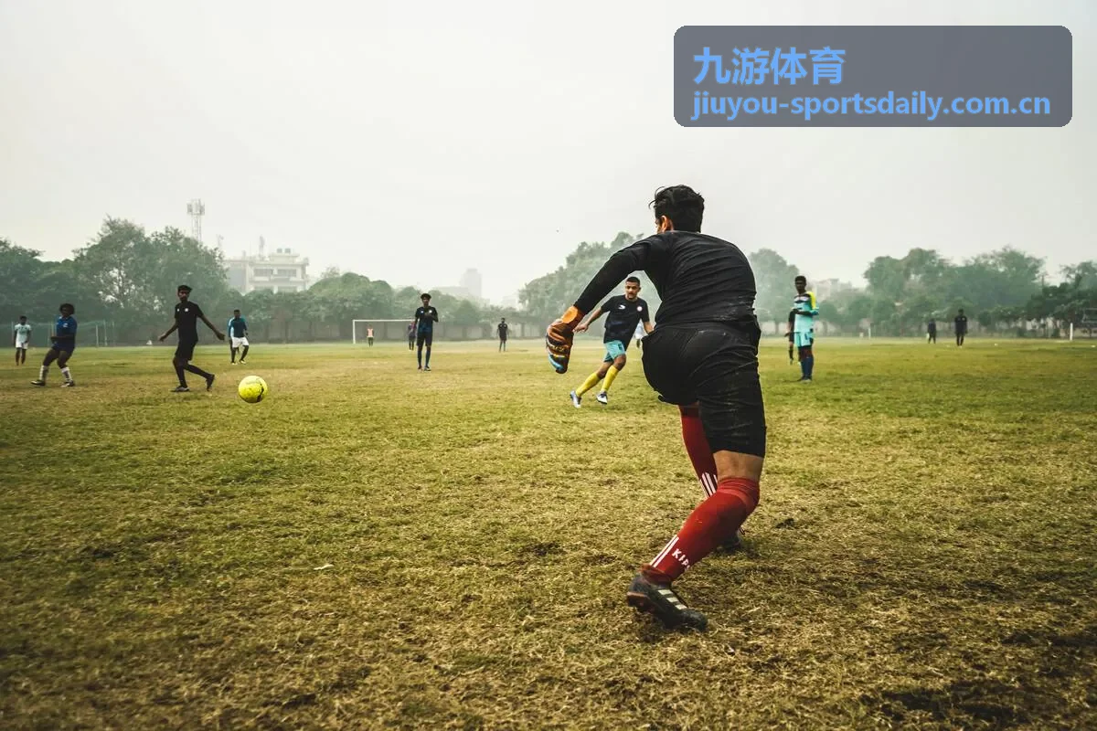 九游体育体育社区球迷交流场景